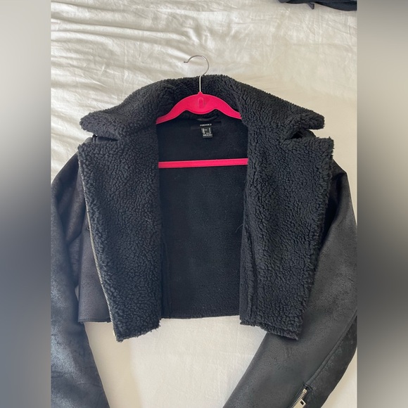Forever 21- Cropped Leather Jacket - Picture 3 of 6